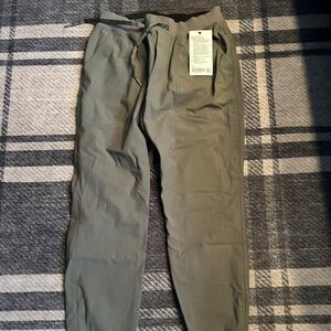 Lulu Lemon Men's ABC Skinny-Fit Jogger (Regular) - ARMY GREEN - Size MEDIUM